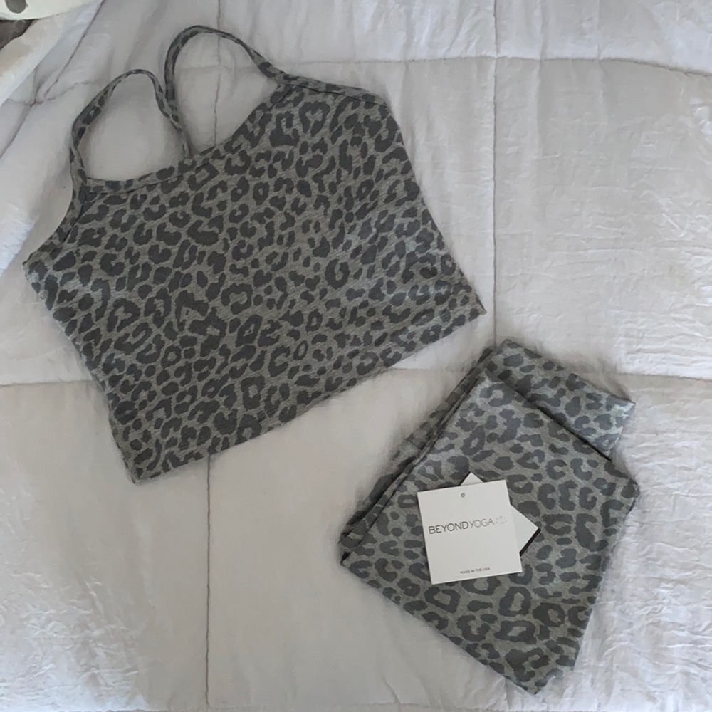 Beyond Yoga leopard print set